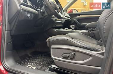 Позашляховик / Кросовер Audi Q5 2017 в 