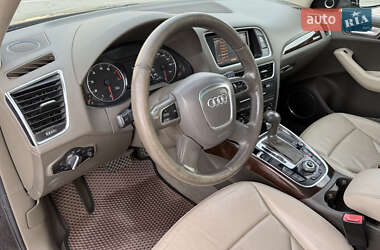 Внедорожник / Кроссовер Audi Q5 2011 в 