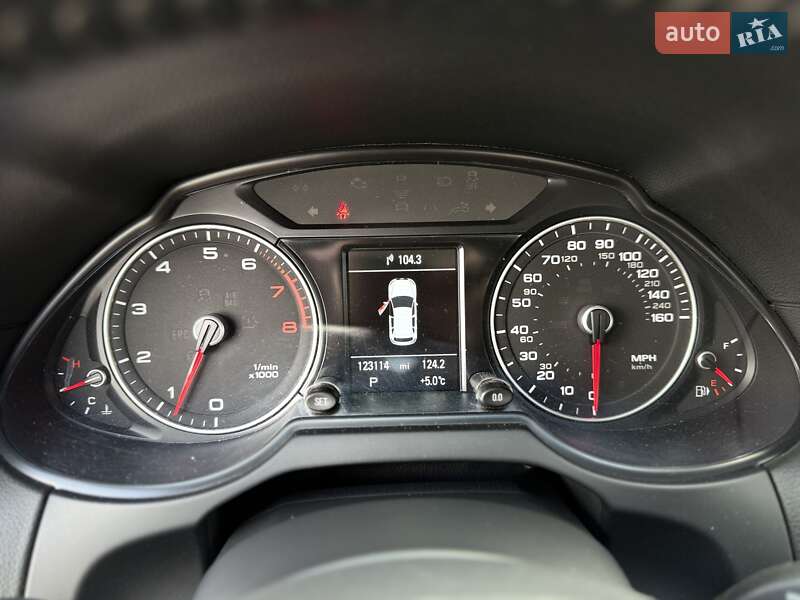 Позашляховик / Кросовер Audi Q5 2015 в Львові