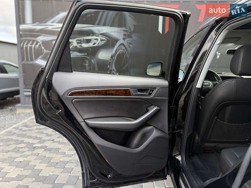 Позашляховик / Кросовер Audi Q5 2015 в Львові