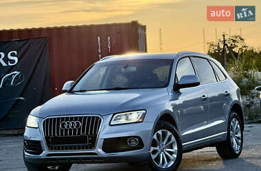 Позашляховик / Кросовер Audi Q5 2015 в 