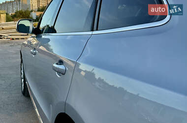 Позашляховик / Кросовер Audi Q5 2015 в 