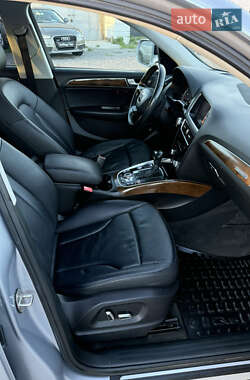 Позашляховик / Кросовер Audi Q5 2015 в 
