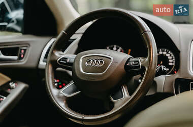 Позашляховик / Кросовер Audi Q5 2013 в 