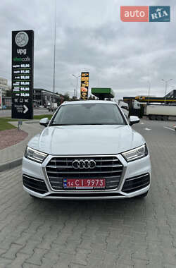 Позашляховик / Кросовер Audi Q5 2019 в 