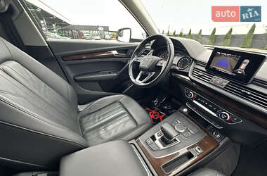 Позашляховик / Кросовер Audi Q5 2019 в 