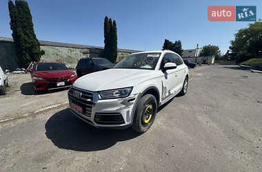 Позашляховик / Кросовер Audi Q5 2019 в 