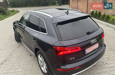 Внедорожник / Кроссовер Audi Q5 2019 в 