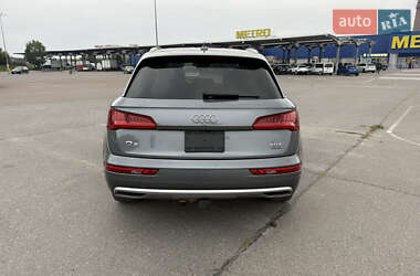 Внедорожник / Кроссовер Audi Q5 2017 в 