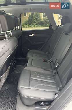 Внедорожник / Кроссовер Audi Q5 2021 в 