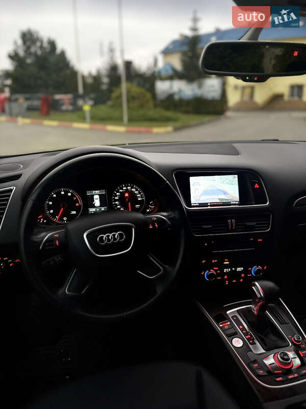Внедорожник / Кроссовер Audi Q5 2017 в Львове