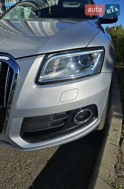 Внедорожник / Кроссовер Audi Q5 2016 в 