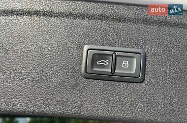 Внедорожник / Кроссовер Audi Q5 2017 в 