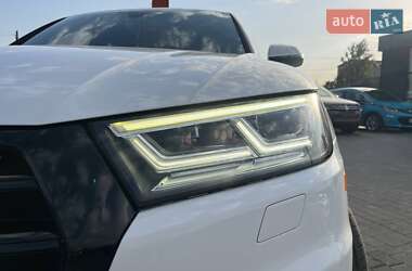Внедорожник / Кроссовер Audi Q5 2017 в 