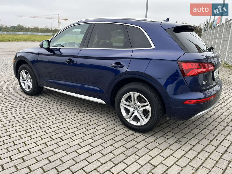 Внедорожник / Кроссовер Audi Q5 2017 в Львове