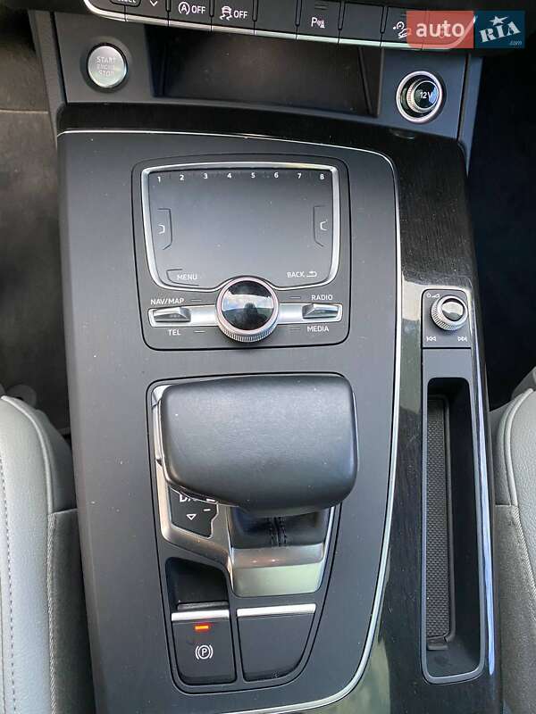 Внедорожник / Кроссовер Audi Q5 2018 в Днепре