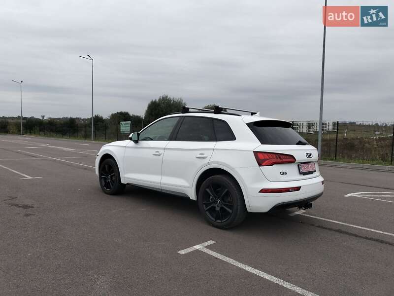 Внедорожник / Кроссовер Audi Q5 2020 в Ровно