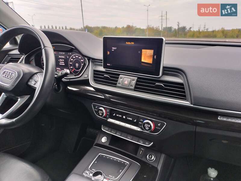 Внедорожник / Кроссовер Audi Q5 2020 в Ровно