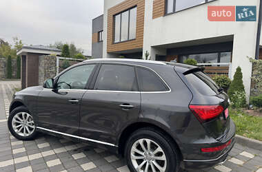 Внедорожник / Кроссовер Audi Q5 2016 в 