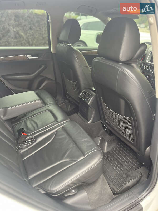 Внедорожник / Кроссовер Audi Q5 2009 в Софиевской Борщаговке