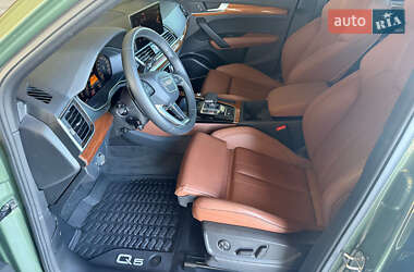 Внедорожник / Кроссовер Audi Q5 2023 в 