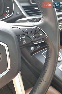 Внедорожник / Кроссовер Audi Q5 2017 в 