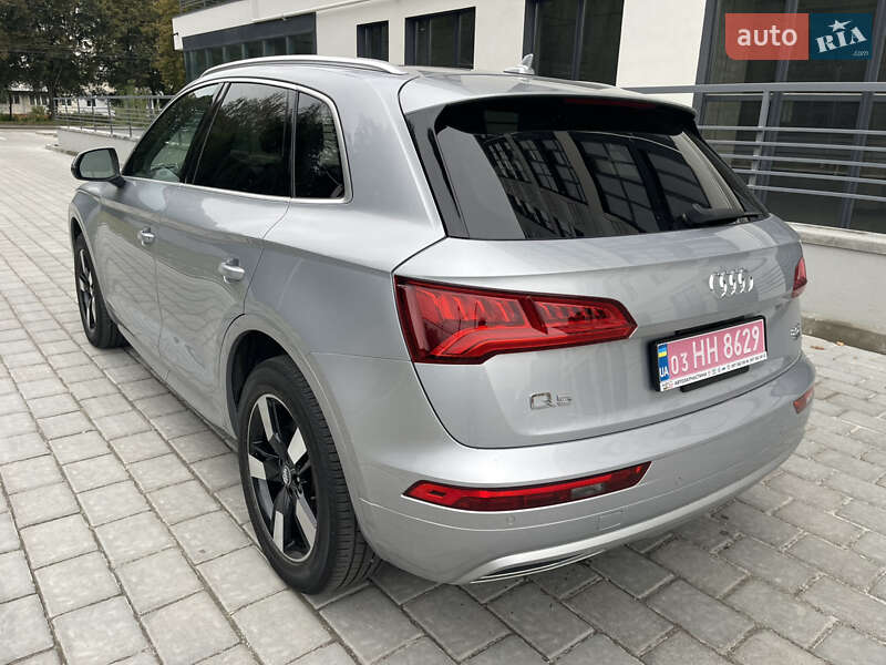 Внедорожник / Кроссовер Audi Q5 2018 в Ровно