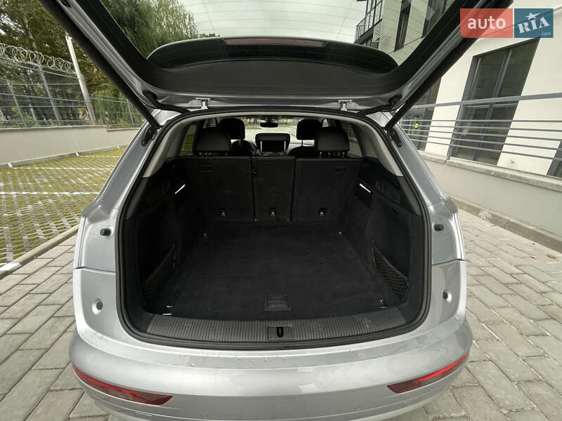 Внедорожник / Кроссовер Audi Q5 2018 в Ровно