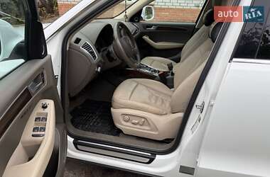 Внедорожник / Кроссовер Audi Q5 2011 в 