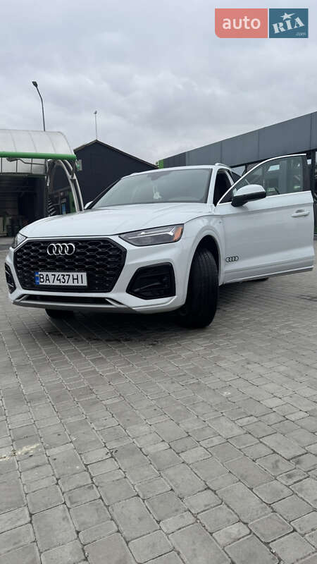Позашляховик / Кросовер Audi Q5 2022 в Києві
