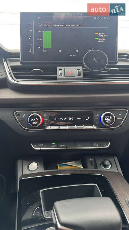 Позашляховик / Кросовер Audi Q5 2022 в Києві