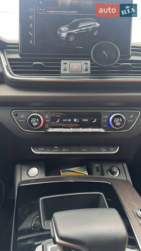 Позашляховик / Кросовер Audi Q5 2022 в Києві