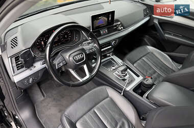 Внедорожник / Кроссовер Audi Q5 2018 в 