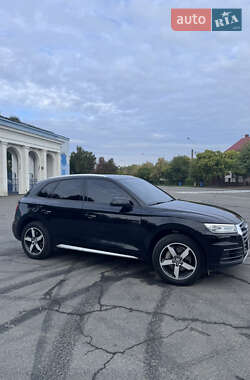 Внедорожник / Кроссовер Audi Q5 2017 в 
