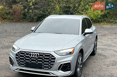 Позашляховик / Кросовер Audi Q5 2021 в 