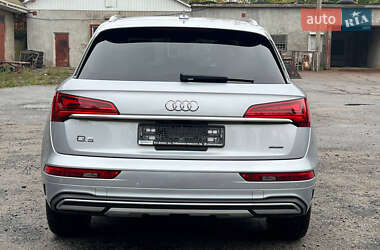 Позашляховик / Кросовер Audi Q5 2021 в 