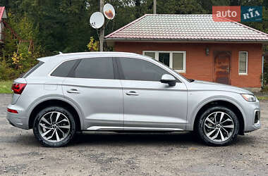Позашляховик / Кросовер Audi Q5 2021 в 