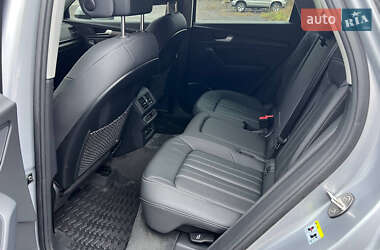 Позашляховик / Кросовер Audi Q5 2021 в 