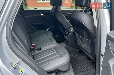 Позашляховик / Кросовер Audi Q5 2021 в 