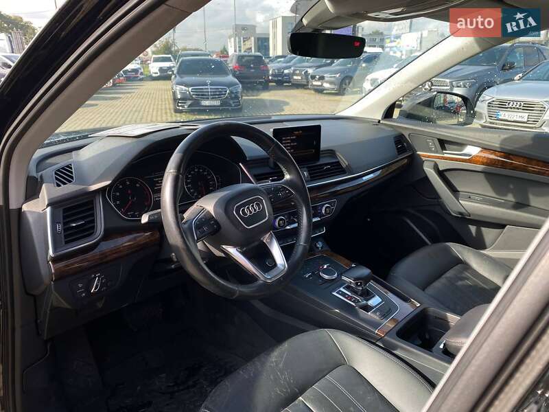 Внедорожник / Кроссовер Audi Q5 2017 в Львове