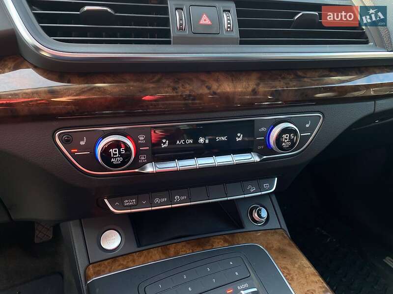 Внедорожник / Кроссовер Audi Q5 2017 в Львове