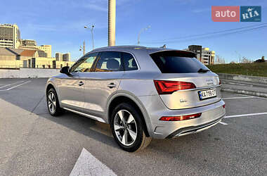 Внедорожник / Кроссовер Audi Q5 2022 в 