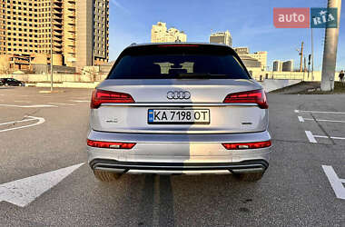 Внедорожник / Кроссовер Audi Q5 2022 в 