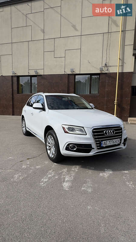 Внедорожник / Кроссовер Audi Q5 2015 в 