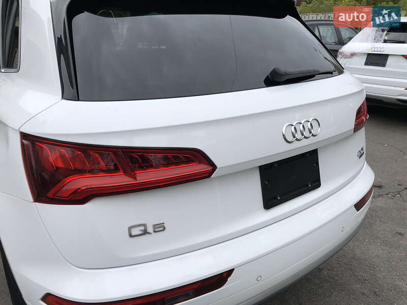 Внедорожник / Кроссовер Audi Q5 2018 в Ирпене
