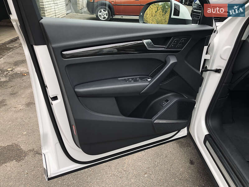 Внедорожник / Кроссовер Audi Q5 2018 в Ирпене