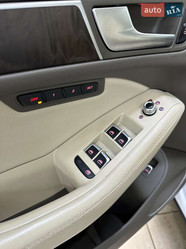 Внедорожник / Кроссовер Audi Q5 2015 в Киеве