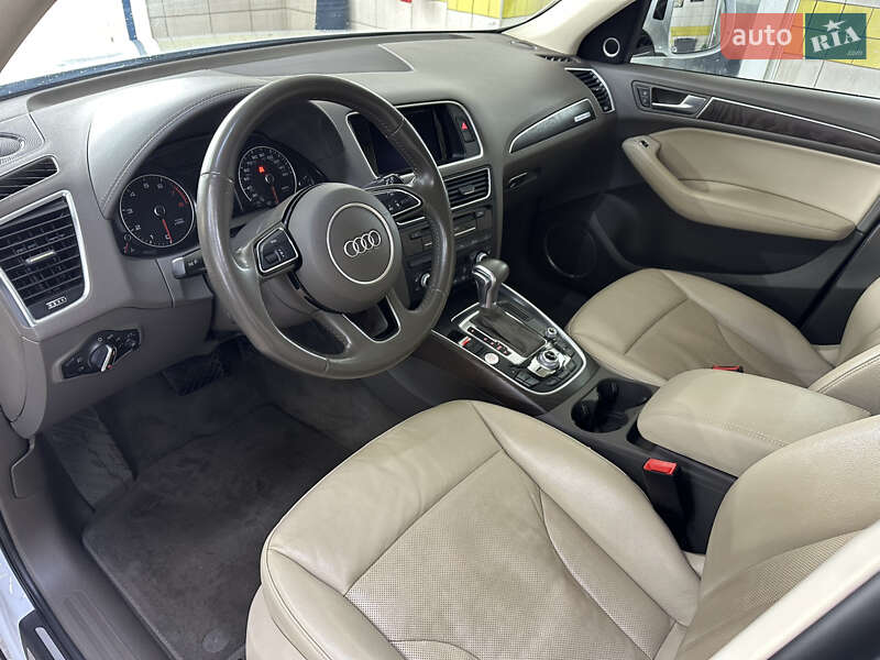 Внедорожник / Кроссовер Audi Q5 2015 в Киеве
