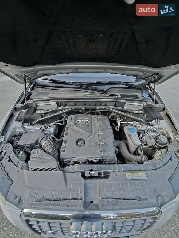 Внедорожник / Кроссовер Audi Q5 2010 в Киеве