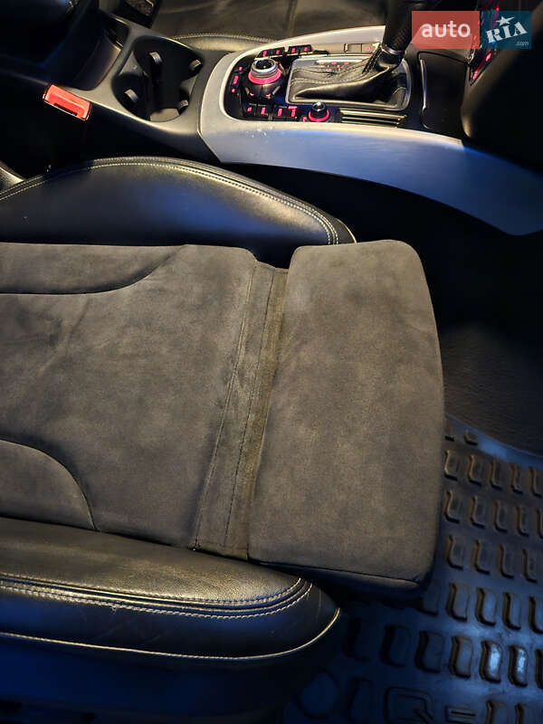 Внедорожник / Кроссовер Audi Q5 2010 в Киеве